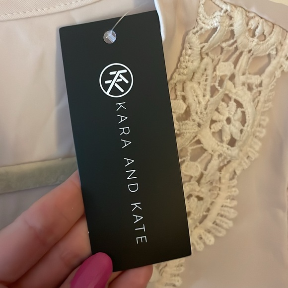 Kara and Kate Womens Blouse - Picture 2 of 9